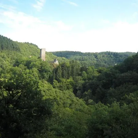 In With Garden Apartman