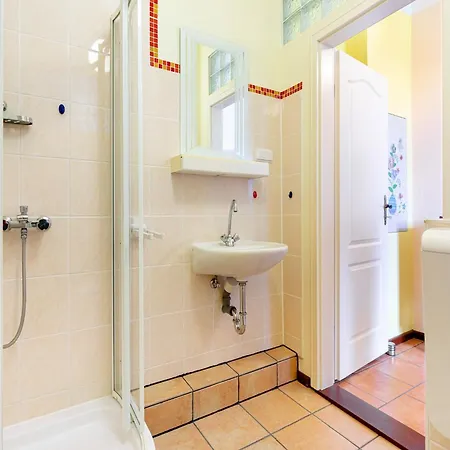 In With Garden Apartman Altentreptow