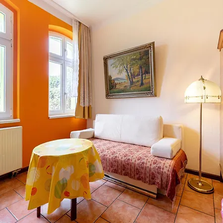 Apartman In With Garden