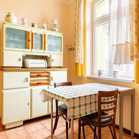 Apartman In With Garden Altentreptow