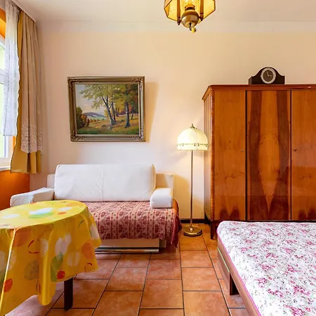 In With Garden * Altentreptow